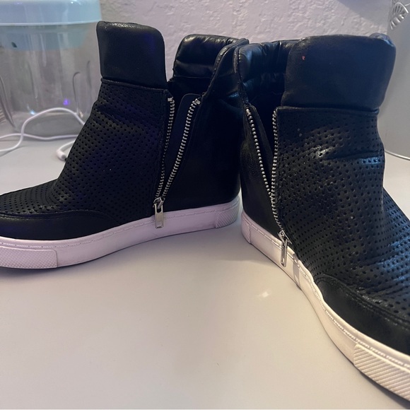 Steve Madden black wedge sneakers - Picture 5 of 6